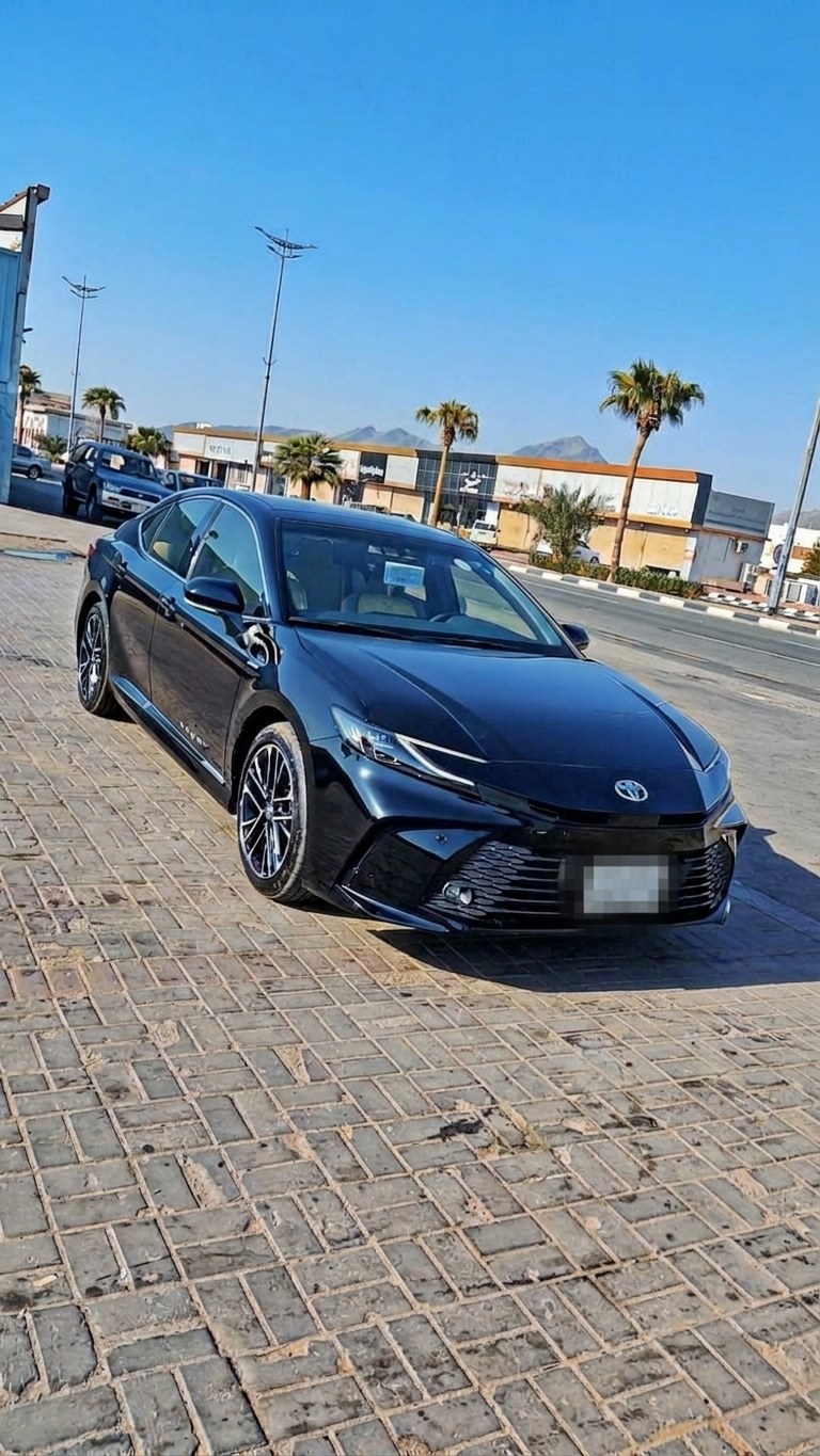 Toyota Camry private taxi, front view, Makkah
